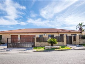 5 Bed House in Somerset Ridge