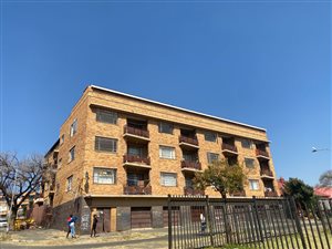 2 Bed Apartment in Troyeville