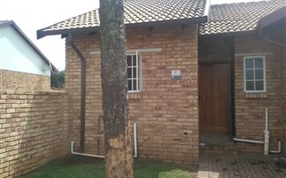 3 Bedroom Townhouse in Witpoortjie