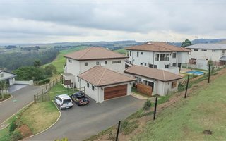 5 Bedroom Duplex in Hillcrest Central