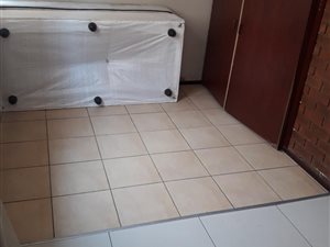 Bachelor apartment in Braamfontein