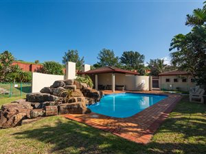 3 Bed Apartment in Tinley Manor and surrounds