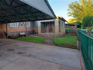 3 Bedroom House in Postmasburg