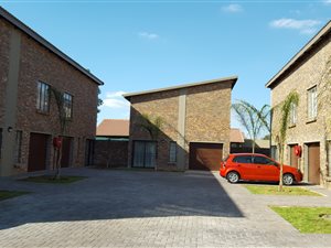 2 Bed Apartment in Rietfontein