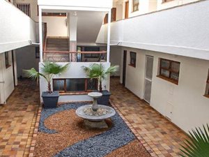 1 Bed Apartment in Mouille Point