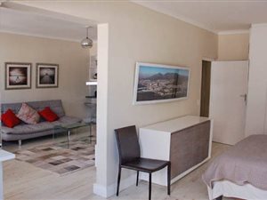 1 Bed Apartment in Mouille Point