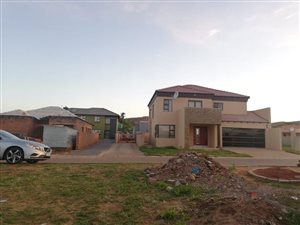 415 m² Land available in Heatherview