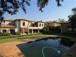 5 Bed House in Dainfern Valley