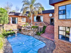 5 Bed House in Aurora