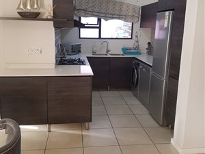 3 Bed Apartment in Longmeadow
