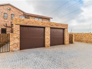 2 Bed Apartment in Crystal Park