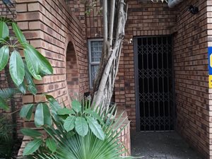 3 Bed Duplex in Meerensee