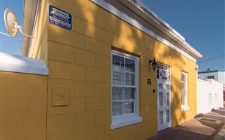 4 Bedroom House in Bo-Kaap