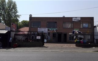 500 m² Commercial space in Bezuidenhout Valley