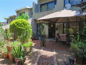 3 Bed Duplex in Sunningdale