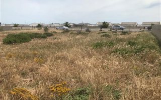 721 m² Land available in Country Club