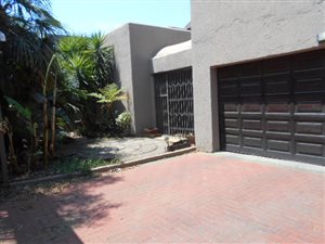 3 Bedroom House in Vanderbijlpark SE4