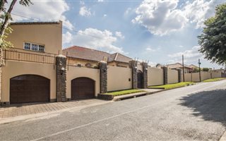 4 Bedroom House in Orange Grove