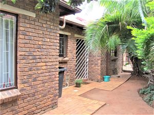 3 Bed Townhouse in Honeydew Ridge