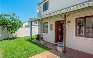 2 Bedroom Townhouse in Heritage Park