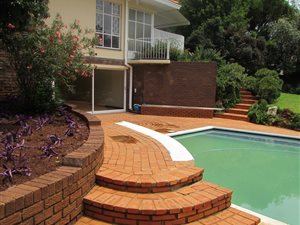 5 Bed House in Lukasrand