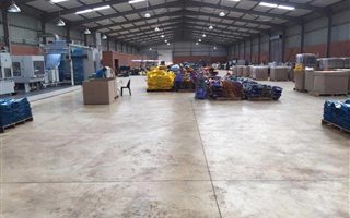2400 m² Industrial space in Henley on Klip