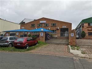 1015 m² Industrial space in Glen Anil