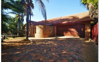 4 Bedroom House in Karen Park