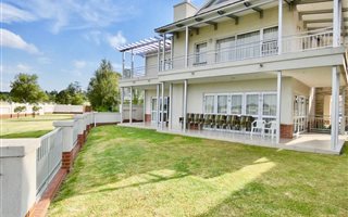 4 Bedroom Cluster in Ebotse Estate