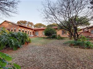 4 Bed House in Lydiana