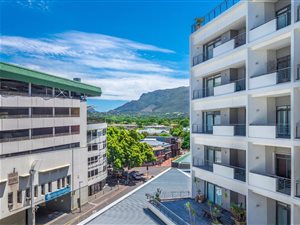 1 Bed Apartment in Claremont Upper