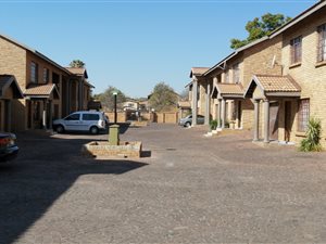 3 Bed Apartment in Rustenburg Central
