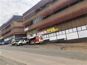 393 m² Commercial space in Bonela