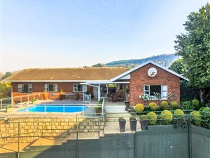 4 Bed House in Montrose