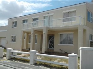 5 Bedroom House in Pelican Heights