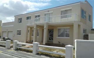 5 Bedroom House in Pelican Heights