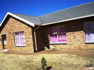 4 Bed House in Riamarpark