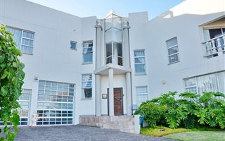 10 Bedroom House in Bay View