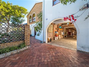 5 Bed House in Heathfield