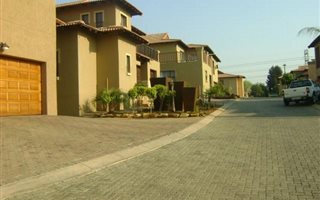 4 Bedroom Townhouse in Risiville