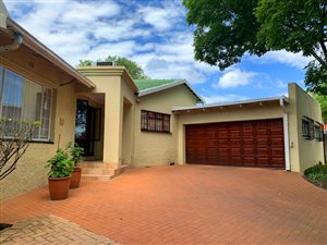 4 Bed House in Kensington B
