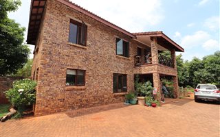 3 Bedroom House in White River Country Estate