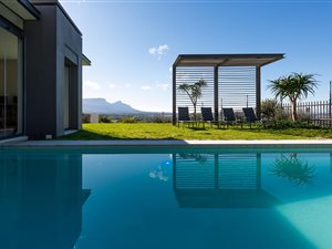 4 Bed House in Stonehurst Mountain Estate