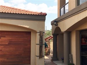 3 Bed House in Boschdal