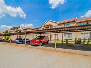 2 Bed Apartment in Lakefield