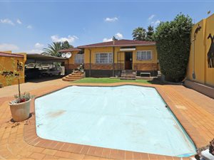 4 Bed House in Dawnview