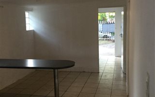 2 Bedroom Garden Cottage in Hurlyvale