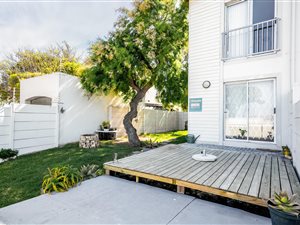1 Bed Apartment in Bloubergrant