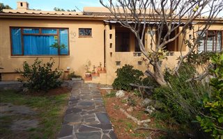 200 m² Commercial space in Sandbaai
