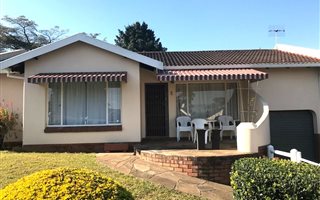 2 Bedroom Townhouse in Hayfields